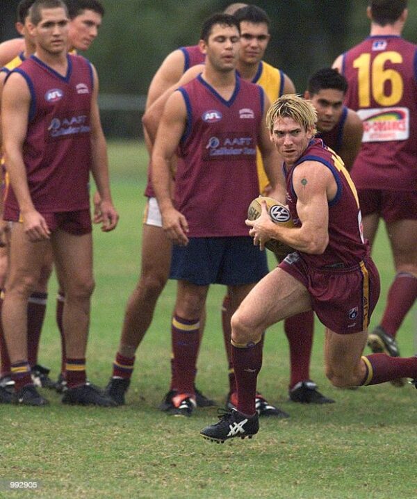 Jason Akermanis 2001 Training Jersey - Image 6